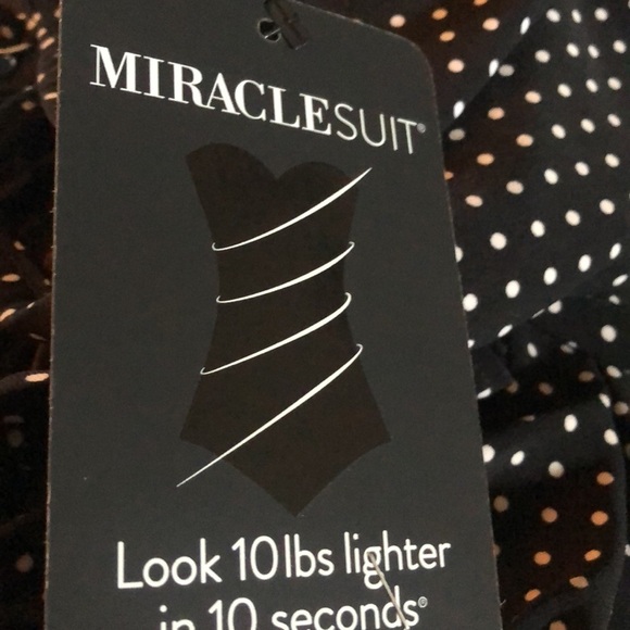 Miraclesuit Black/White Pin Point Love Knot Underwire Tankini TOP NWT - Picture 4 of 4